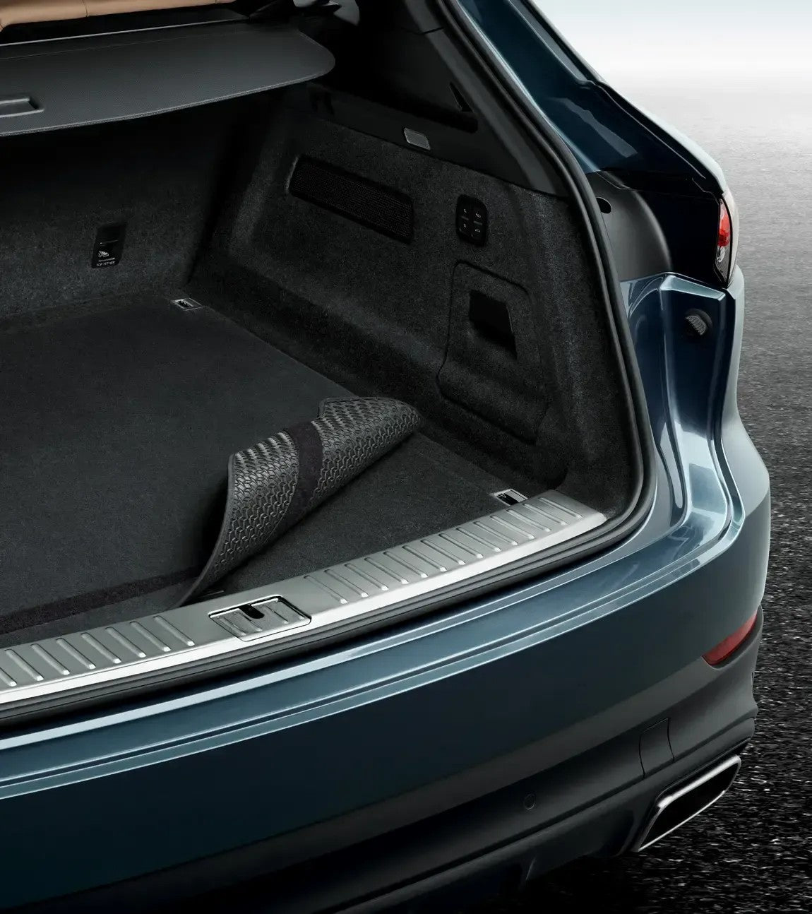 Porsche Design Porsche Reversible Luggage-Compartment Mat with Nubuk Surround for Macan (I, II & III)