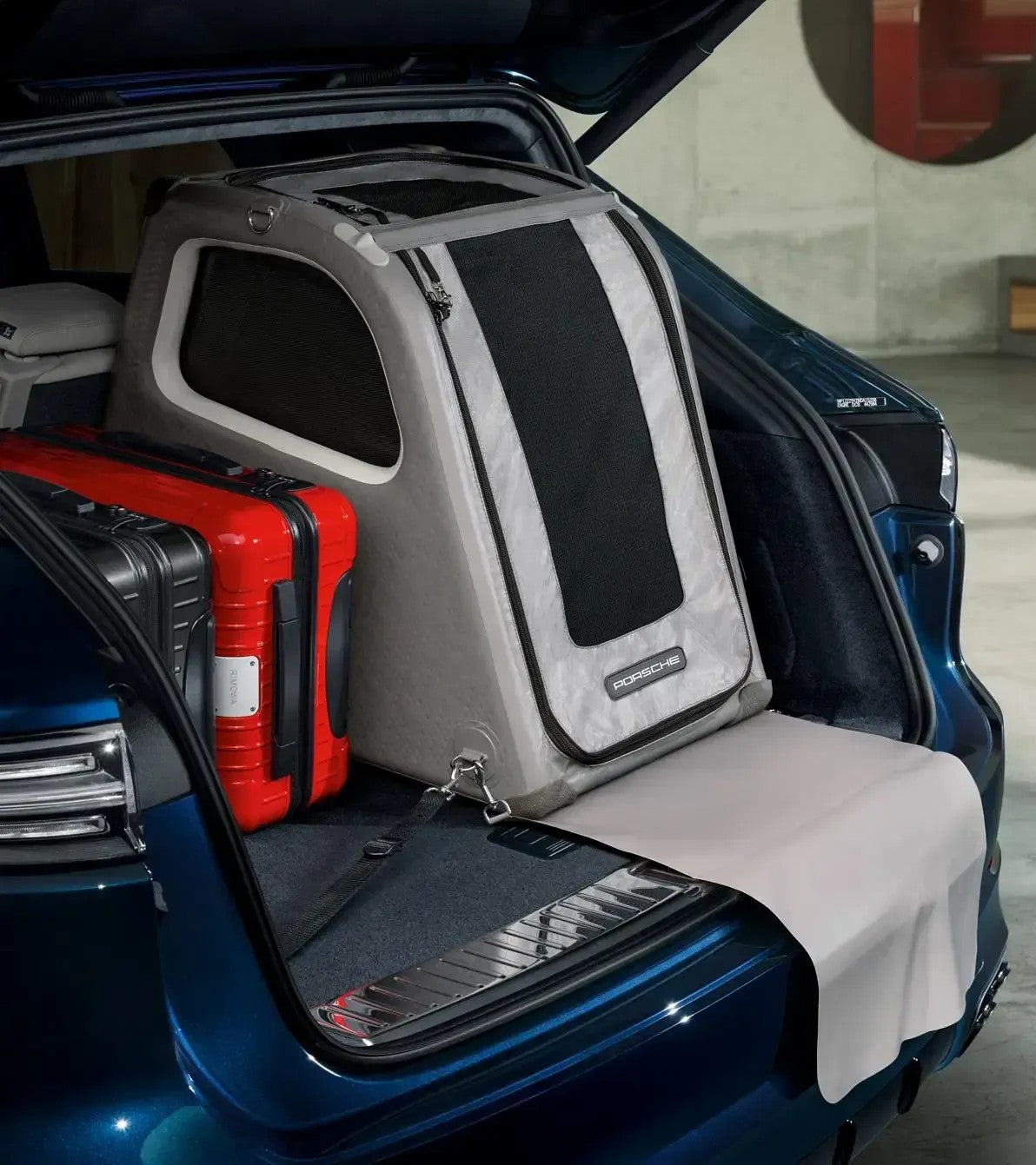 Porsche Design Porsche Luggage Compartment Box for dogs