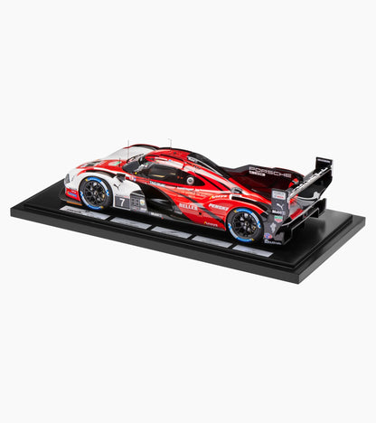 Porsche Design Porsche 963 – Limited Edition