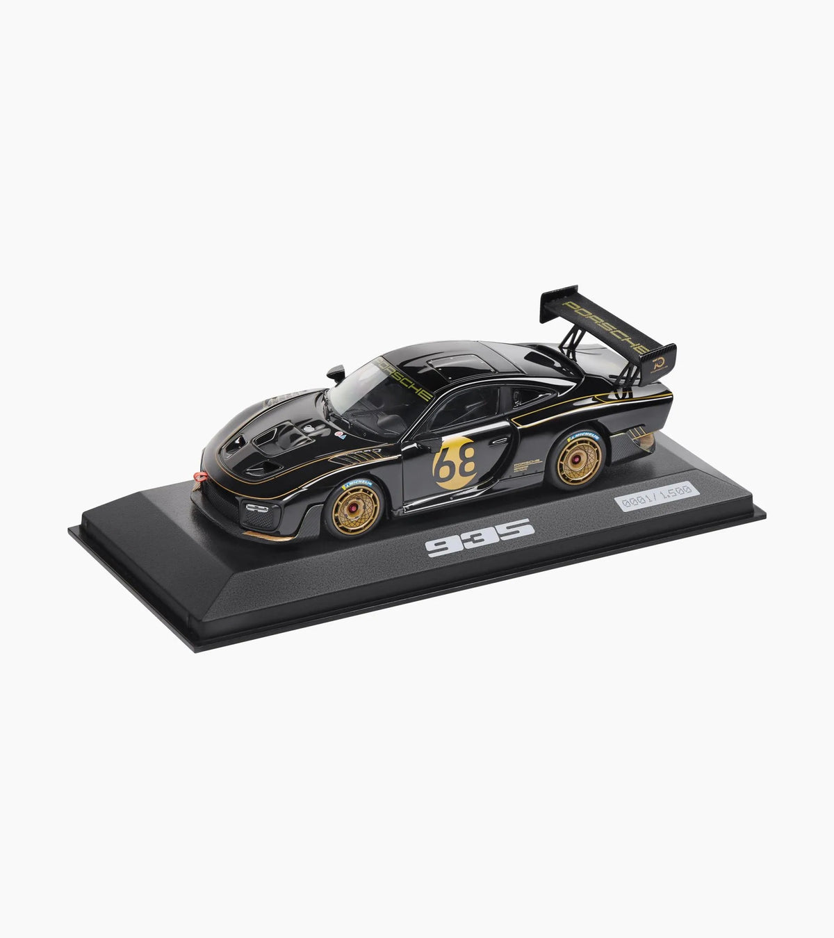 Porsche Design 935 / 19 JPS