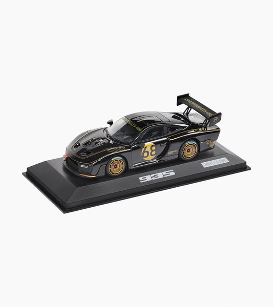 Porsche Design 935 / 19 JPS